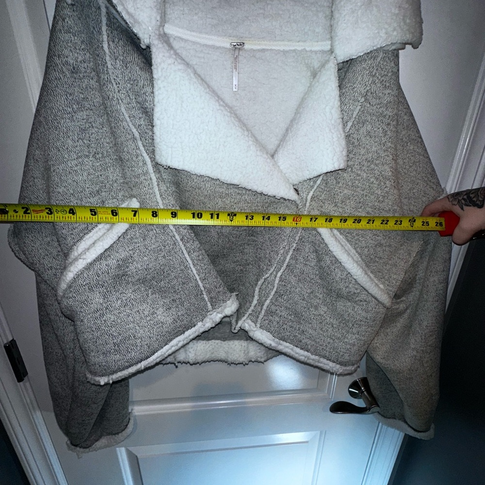 Free People Gray Sherpa Lined Jacket Cozy Faux Shearling Oversized M - Picture 8 of 10